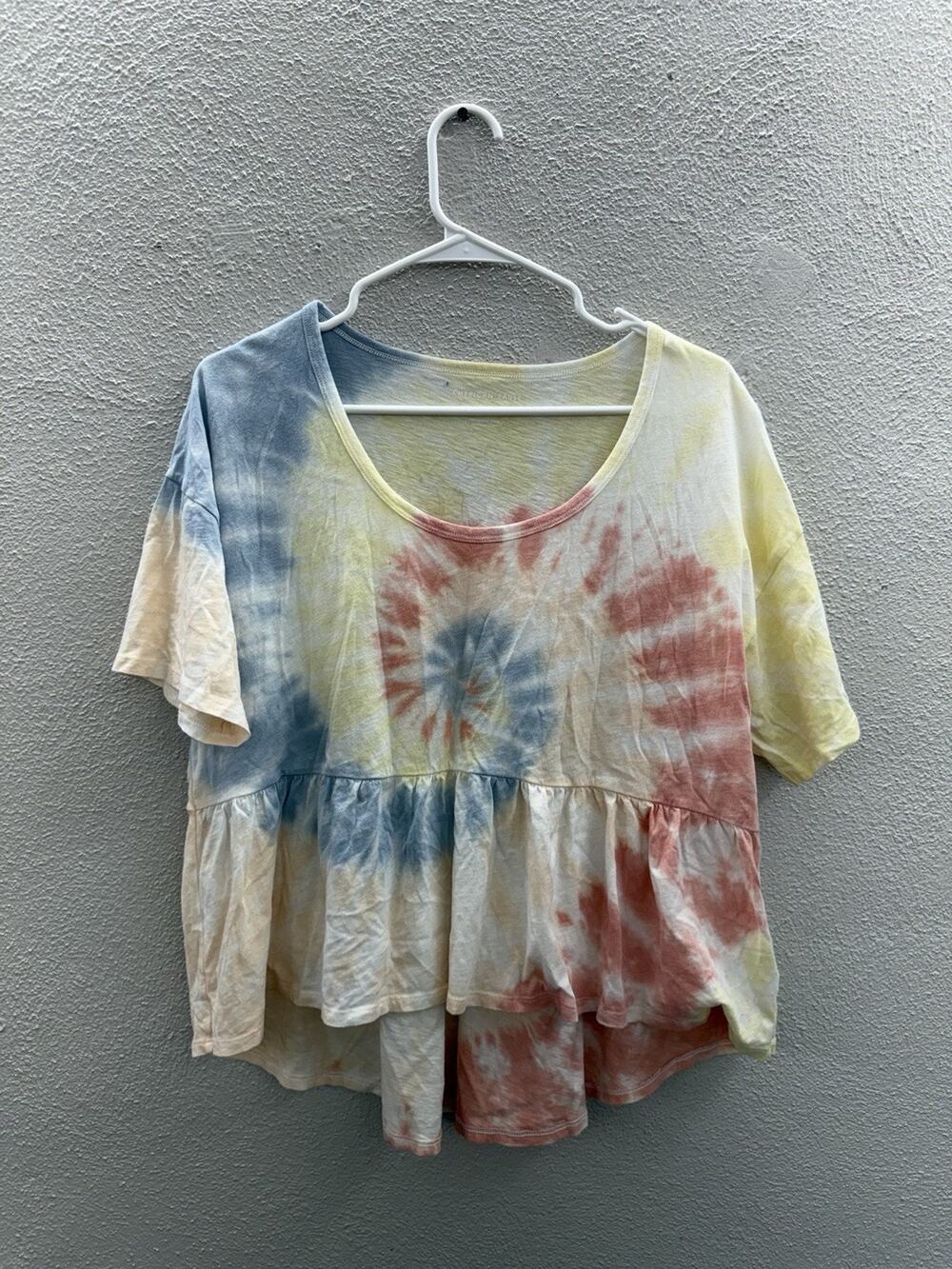 American Eagle Womens Shirt Size Large Light Tye-Dye Peplum Hem Short Sleeve